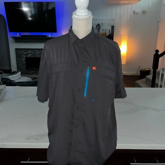 Dark Gray Short Sleeve Button-Up Shirt Men’s Large - Picture 4 of 10